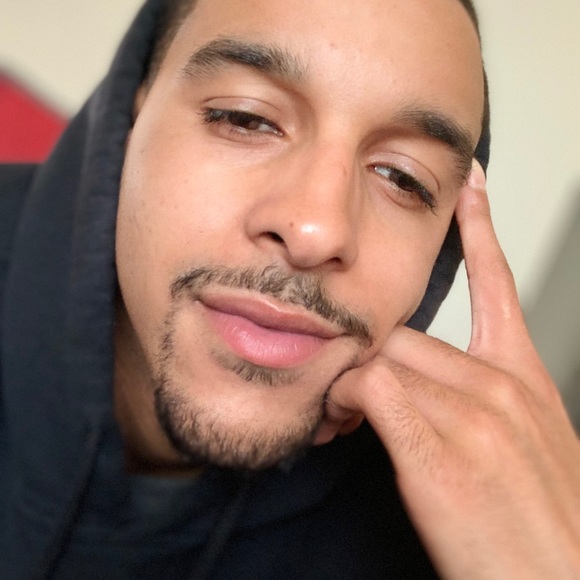 Meet your Posher, Derek - Picture 1 of 1